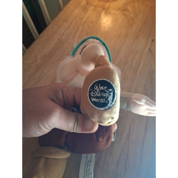 DISNEY STORE SLEEPY DWARF 10.5"  Plush Doll Snow White Stuffed Toy Parks - Picture 4 of 7